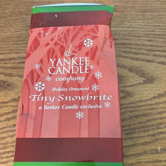 YANKEE CANDLE TINY SNOWBRITE SNOWMAN ORNAMENT NIB - Picture 4 of 5